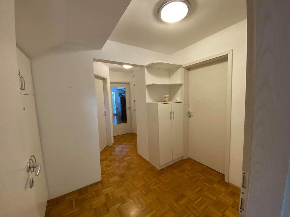 Apartment Kranj - Huge Terrace, Free P, Wi - Fi, Ac Eksteriør billede